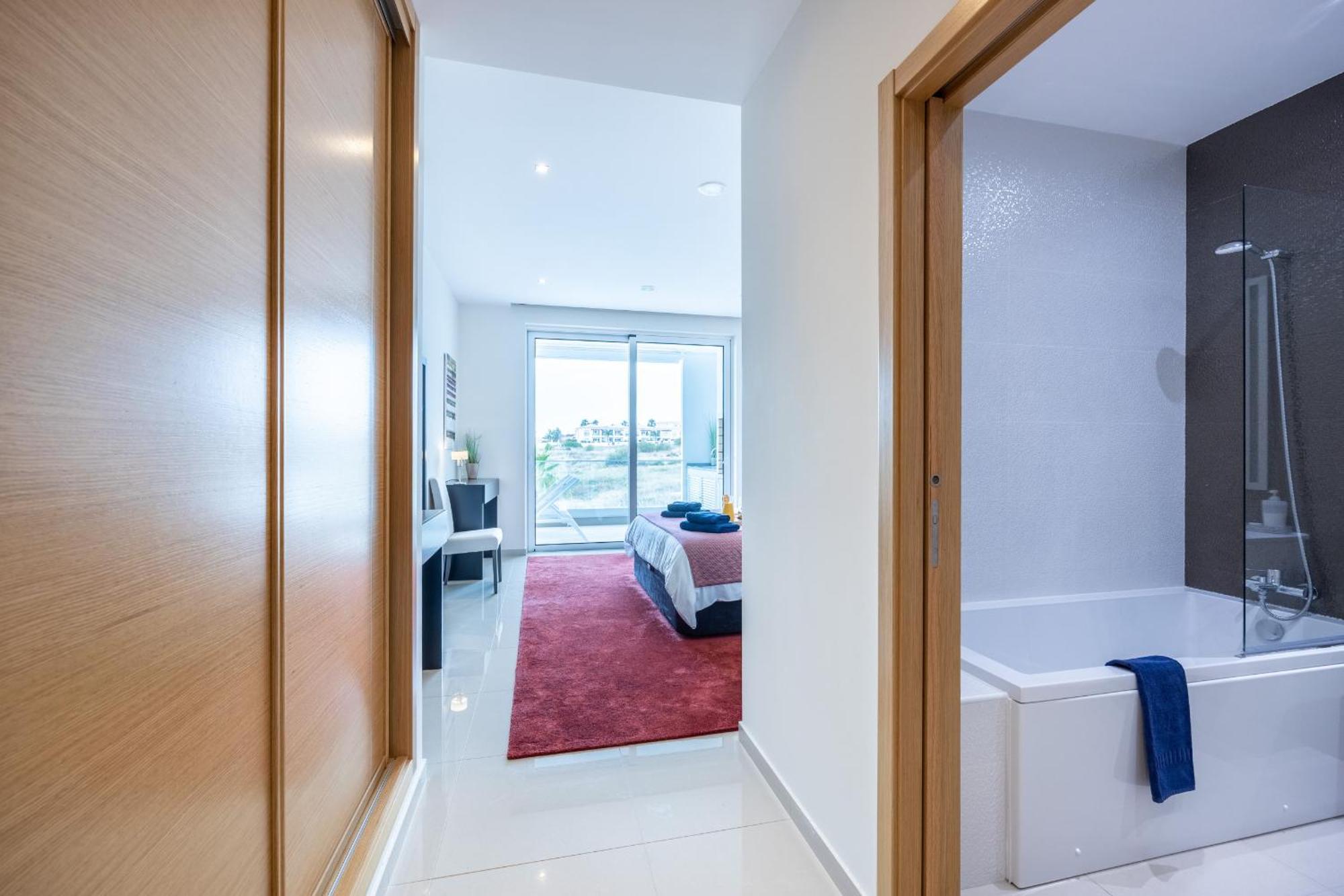 Coolhouses Algarve Lagos, 3 Bed Modern Flat, Outdoor, Indoor Pools&spa, à Vida Appartement Lagos