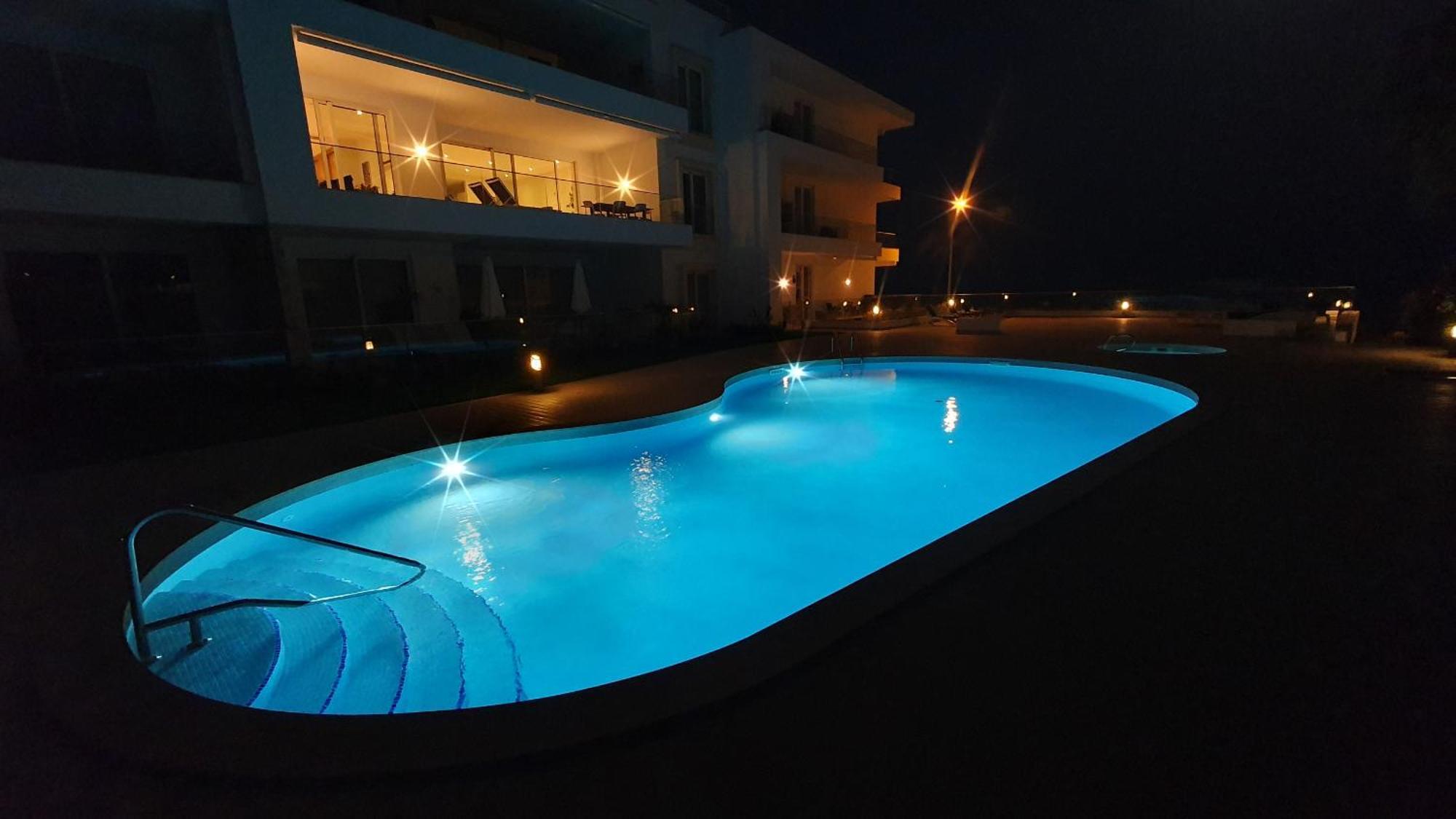Coolhouses Algarve Lagos, 3 Bed Modern Flat, Outdoor, Indoor Pools&spa, à Vida Lagos